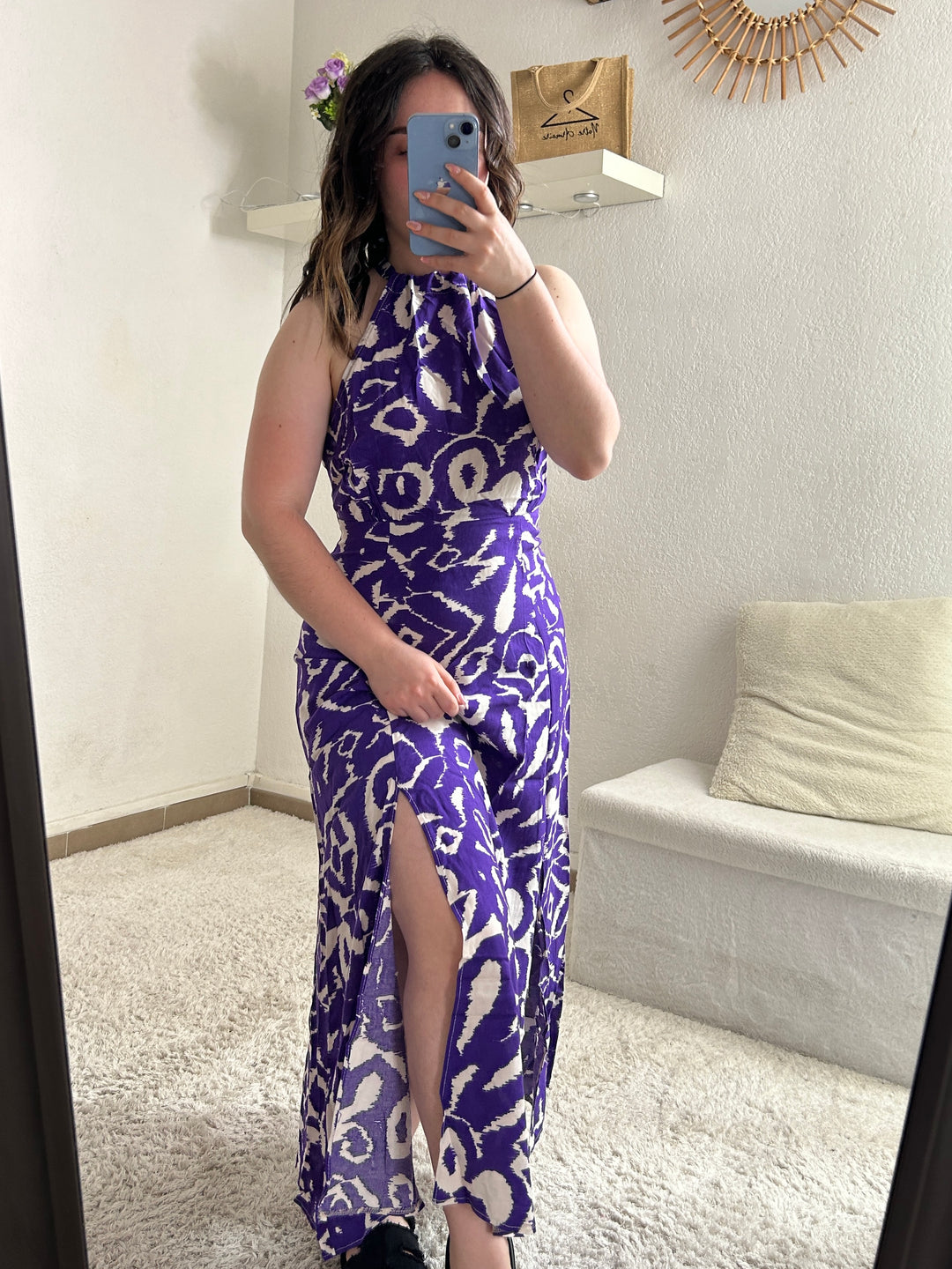 Robe violette à motifs