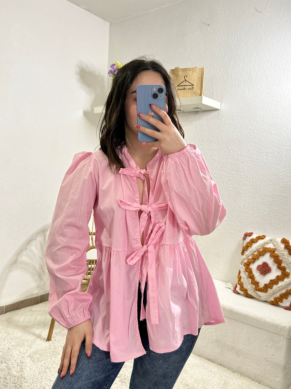 Blouse rose à noeuds tendance manches longues