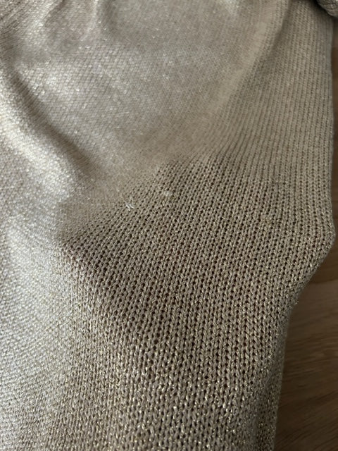 Robe longue dorée en maille asymétrique Pise (défectueuse)