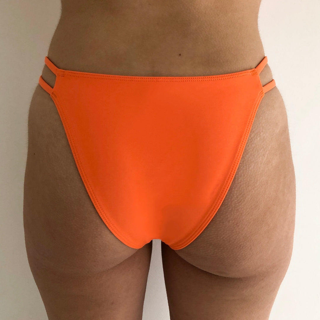 Bas de maillot de bain recyclé couleur orange