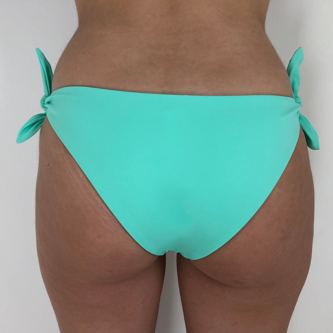 Bas de maillot de bain recyclé couleur vert d'eau